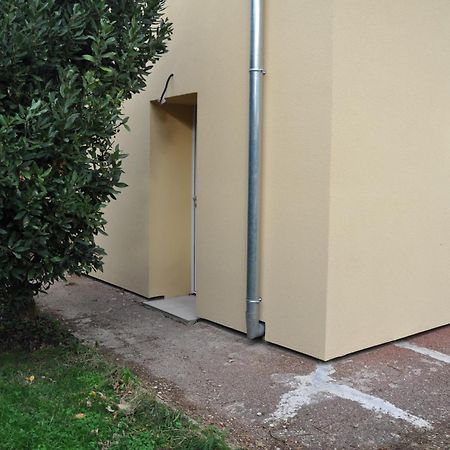 2 Pieces Renove En Rez-De-Chaussee Proche De La Gare Bourg-en-Bresse Exterior photo